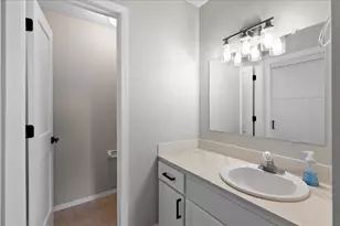 2011 E 122nd St, Burnsville, MN 55337 - Photo 17