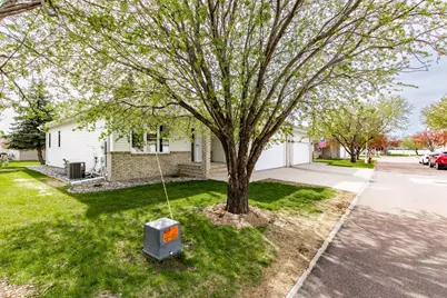 2451 Madison Square Drive S, Fargo, ND 58104 - Photo 5