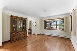 645 Warner Ave S, Mahtomedi, MN 55115 - Photo 9
