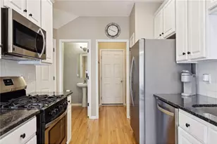 15843 Porchlight Ln, Eden Prairie, MN 55347 - Photo 7