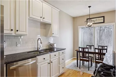 15843 Porchlight Lane, Eden Prairie, MN 55347 - Photo 5