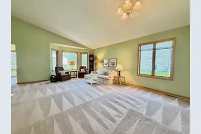 126 W Hilltop Drive, Fergus Falls, MN 56537 - Photo 9