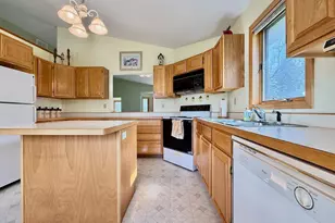 126 W Hilltop Dr, Fergus Falls, MN 56537 - Photo 7