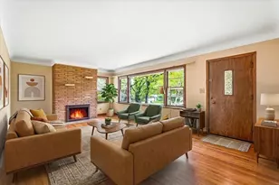 1638 Glenview Ct, Arden Hills, MN 55112 - Photo 9