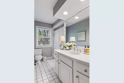 2240 W Lake Of The Isles Parkway, Minneapolis, MN 55405 - Photo 37