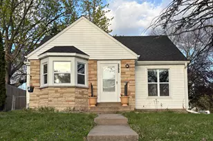 3200 Ewing Ave N, Robbinsdale, MN 55422 - Photo 1