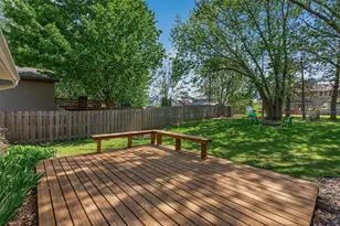 1030 Whitney Dr, Apple Valley, MN 55124 - Photo 33