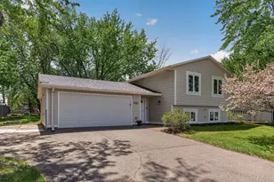 1030 Whitney Dr, Apple Valley, MN 55124 - Photo 3