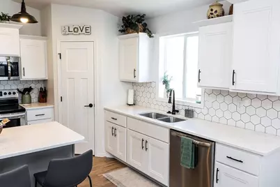 1178 Albert Court W, West Fargo, ND 58078 - Photo 15