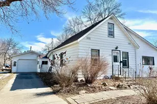 206 6th St NW, Little Falls, MN 56345 - Photo 1