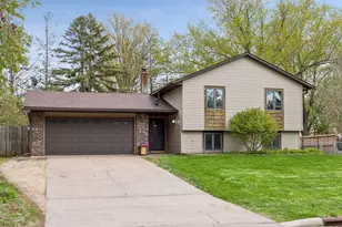 2327 Hidden Valley Ln, Stillwater, MN 55082 - Photo 1