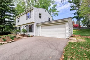 16304 Temple Dr, Minnetonka, MN 55345 - Photo 3
