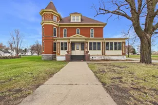 402 Second St SE, Melrose, MN 56352 - Photo 43