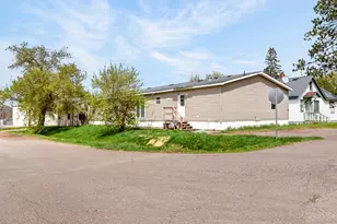 425 6th Ave W, Floodwood, MN 55736 - Photo 3