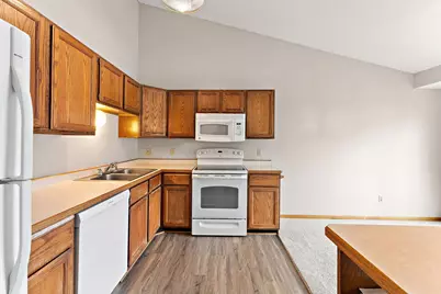 1895 Deer Hills Trail, Eagan, MN 55122 - Photo 3