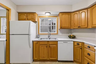 14301 Bedford Drive, Eden Prairie, MN 55346 - Photo 11