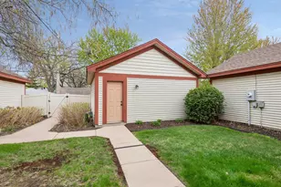 4738 N Humboldt Ave N, Minneapolis, MN 55430 - Photo 39