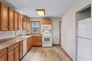868 Oakwood Dr, Anoka, MN 55303 - Photo 7