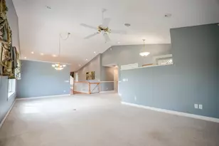 211 Valley View Dr SE, Willmar, MN 56201 - Photo 7