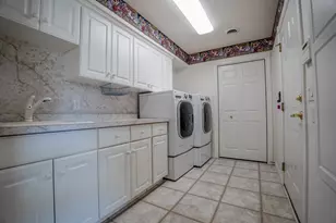 211 Valley View Dr SE, Willmar, MN 56201 - Photo 5
