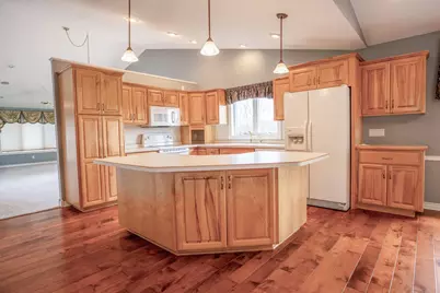 211 Valley View Drive SE, Willmar, MN 56201 - Photo 11