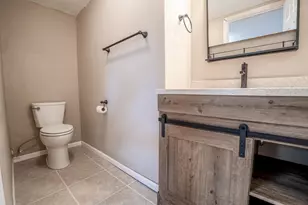 211 Valley View Dr SE, Willmar, MN 56201 - Photo 25