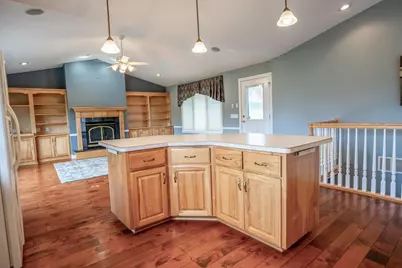 211 Valley View Drive SE, Willmar, MN 56201 - Photo 9