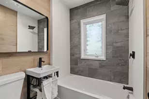 1009 Watson Ave, Saint Paul, MN 55102 - Photo 15