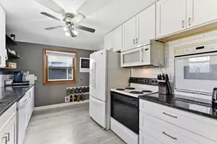 1030 Kenneth St, Eagan, MN 55121 - Photo 11