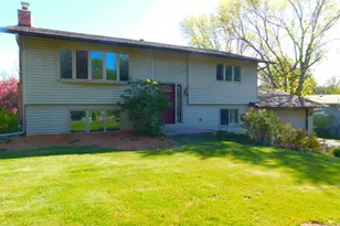 931 Dawn Ave, Shoreview, MN 55126 - Photo 3