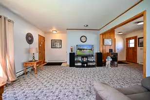 1888 Gilmore Ave, Winona, MN 55987 - Photo 3