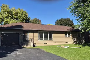1888 Gilmore Ave, Winona, MN 55987 - Photo 1
