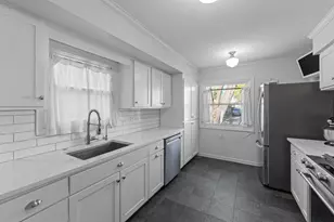 4237 Ottawa Ave S, Minneapolis, MN 55416 - Photo 9