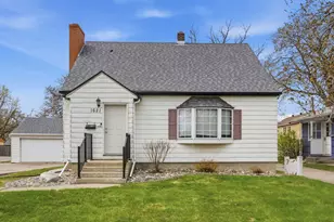1621 8th St S, Moorhead, MN 56560 - Photo 1