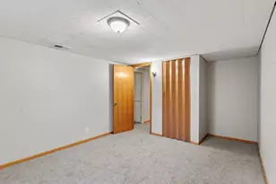 1611 E 87th St, Bloomington, MN 55425 - Photo 19