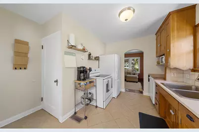 830 McKnight Road N, Maplewood, MN 55119 - Photo 11
