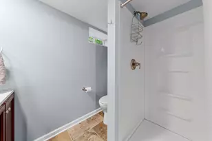 830 McKnight Rd N, Maplewood, MN 55119 - Photo 23