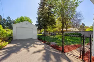 830 McKnight Rd N, Maplewood, MN 55119 - Photo 31