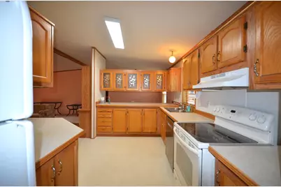 324 Mozart Avenue E, Mankato, MN 56001 - Photo 11