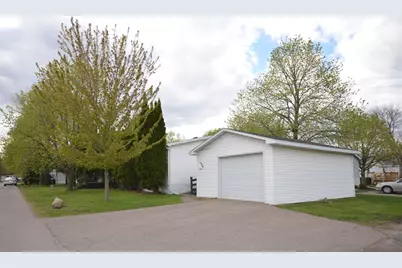 324 Mozart Avenue E, Mankato, MN 56001 - Photo 21