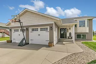 561 7th St NW, Richmond, MN 56368 - Photo 1