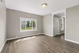 2587 2nd Ave E, North Saint Paul, MN 55109 - Photo 7
