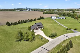 720 Riverwood Ct, Elgin, MN 55932 - Photo 45