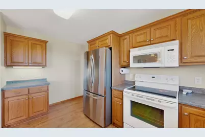 720 Riverwood Court, Elgin, MN 55932 - Photo 15