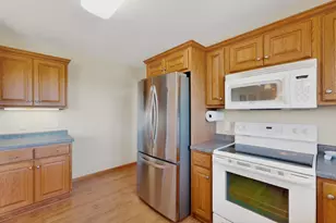 720 Riverwood Ct, Elgin, MN 55932 - Photo 15