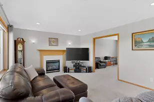 720 Riverwood Ct, Elgin, MN 55932 - Photo 11
