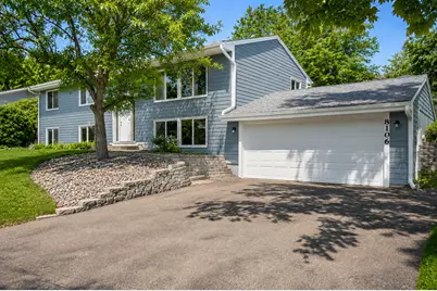 8106 Dakota Lane, Chanhassen, MN 55317 - Photo 17