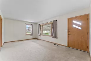 1402 7th St SE, Austin, MN 55912 - Photo 11