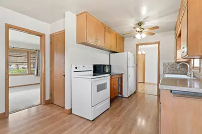 1402 7th Street SE, Austin, MN 55912 - Photo 5