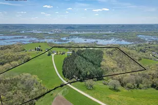 S3565 Rooster Ridge Ln, Fountain City, WI 54629 - Photo 7